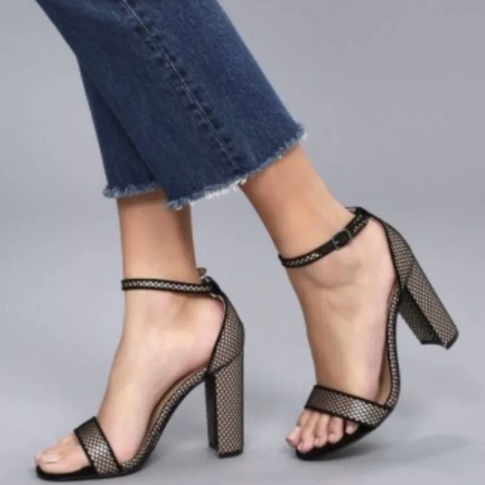 STEVE MADDEN CARRSON SHOE SIZE 6